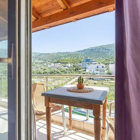 Potam'sea Bliss 31- Front, Sun Beds & Parking Himare