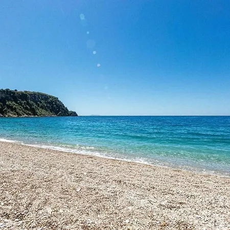 Potam'sea Bliss 31- Front, Sun Beds & Parking * Himare